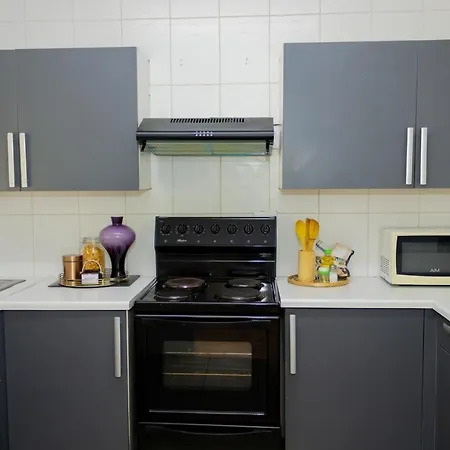 Lovely Spacious Two Bedroom Apartment Johannesburg Exterior photo